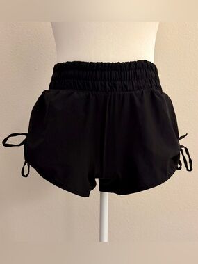 OFFLINE by Aerie Ruched Hot Stuff Shorts Black Size XS EUC